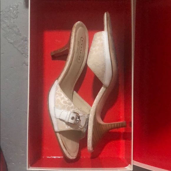 Coach heels - Picture 1 of 4